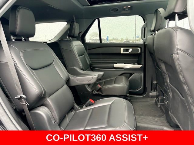Used 2023 Ford Explorer XLT w/ Equipment Group 202A AWD/4WD image 14
