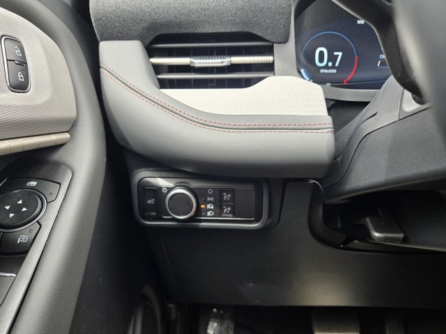 Certified 2025 Ford Explorer Active AWD/4WD image 23