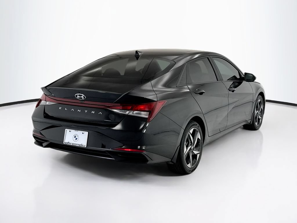 Used 2023 Hyundai Elantra SEL w/ Convenience Package FWD image 5