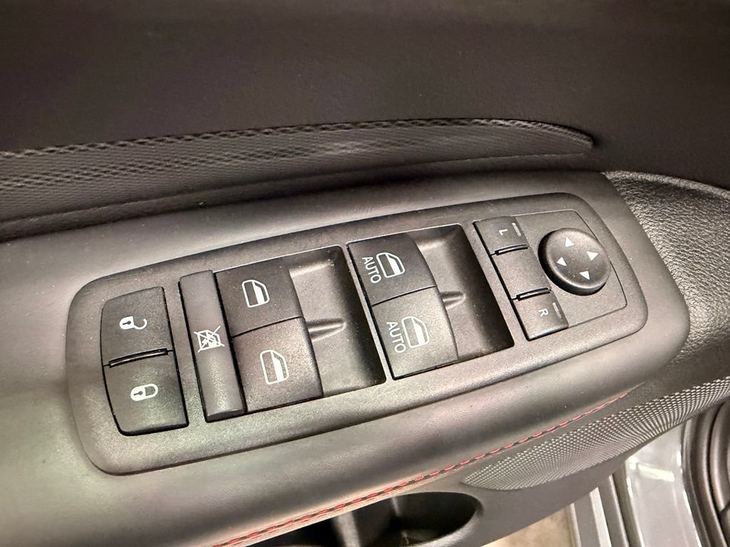 Used 2025 Dodge Durango R/T AWD/4WD image 23