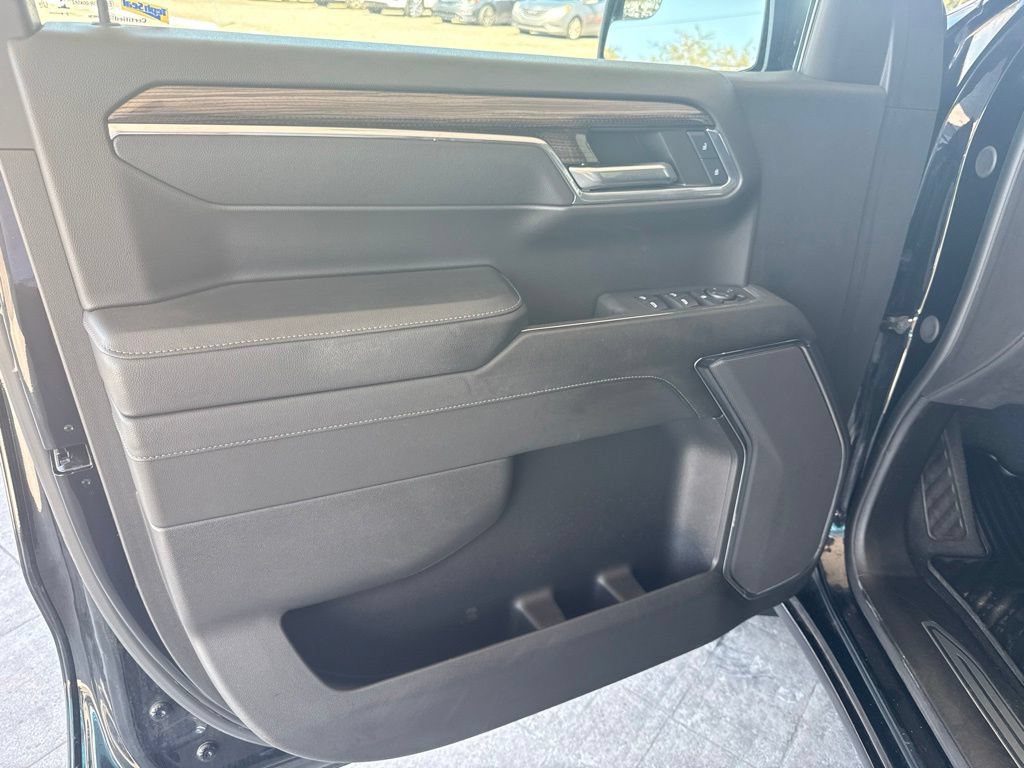 Used 2024 Chevrolet Silverado 1500 LT AWD/4WD image 31