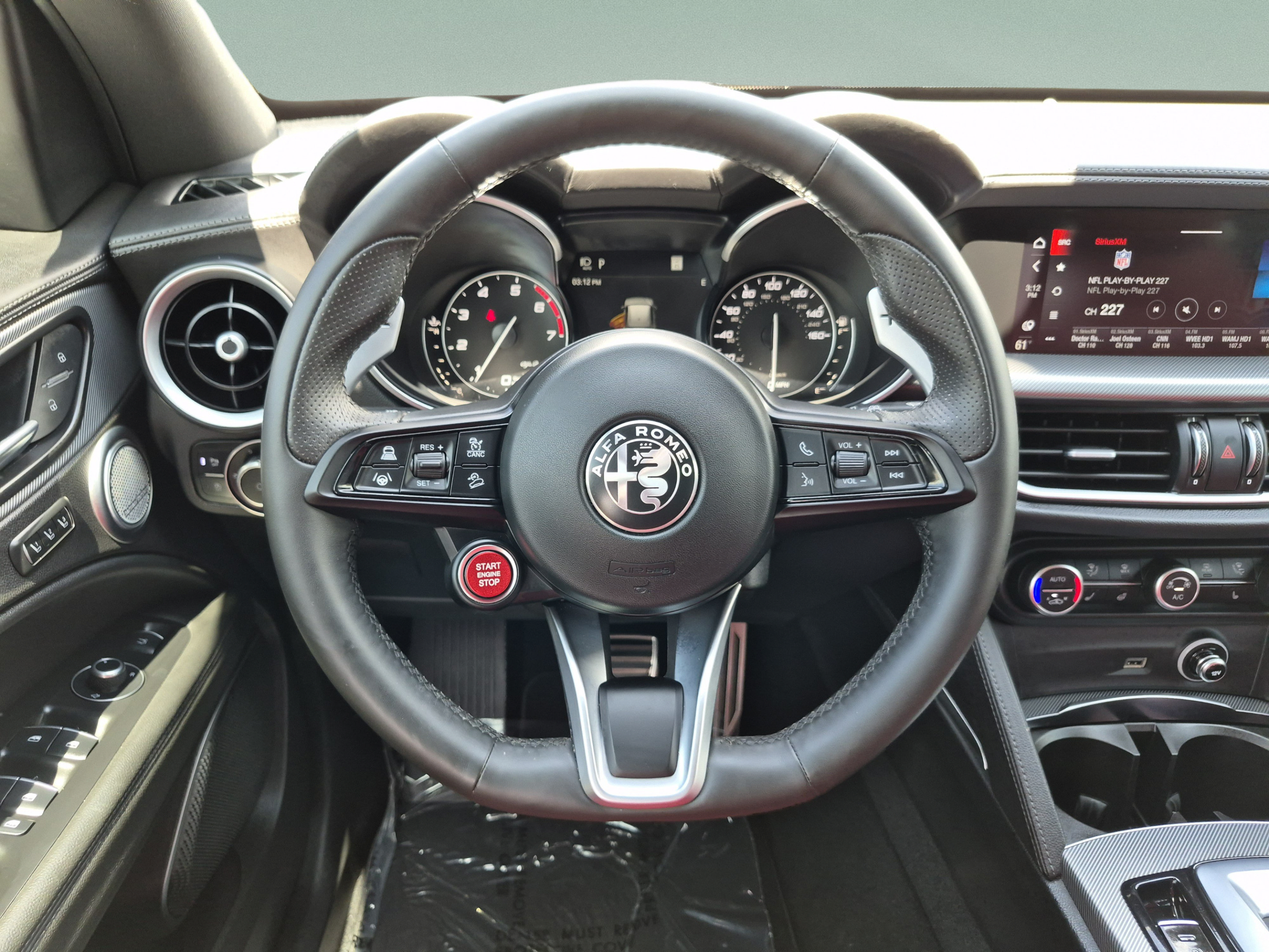 Used 2023 Alfa Romeo Stelvio Veloce AWD/4WD image 37