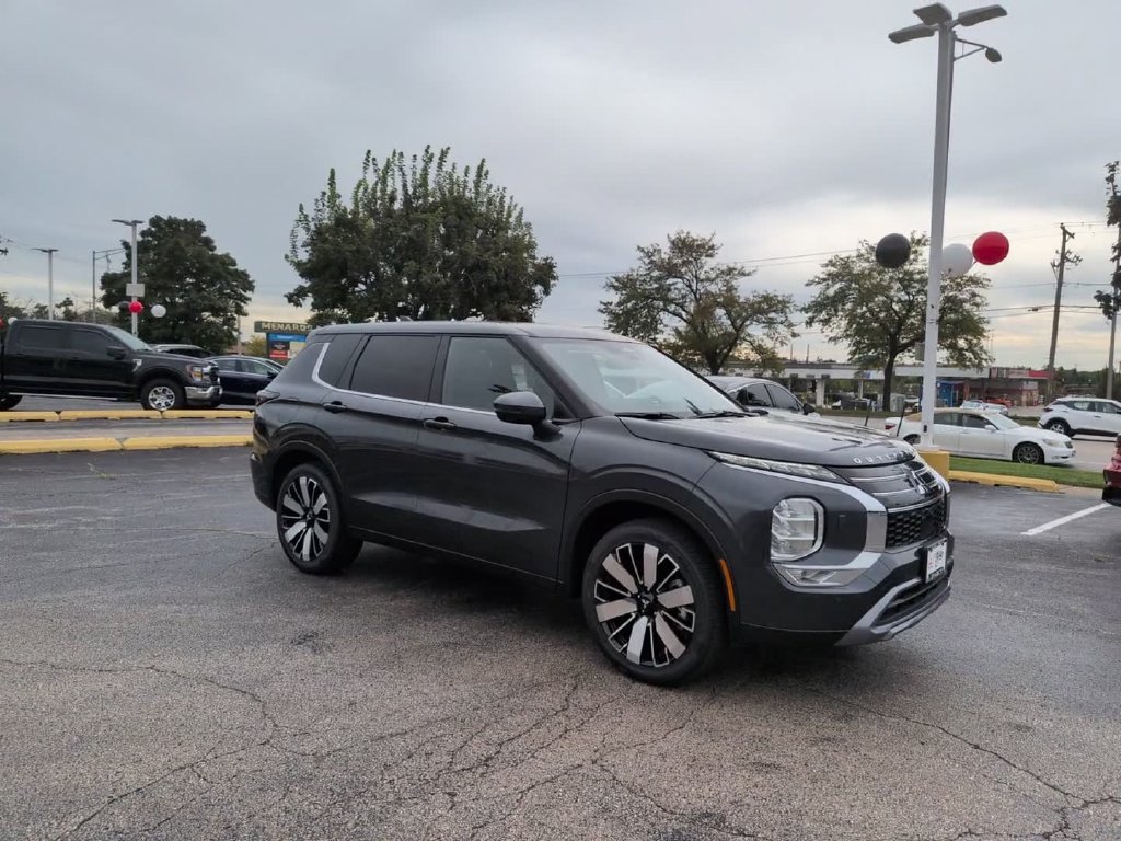 New 2026 Mitsubishi Outlander SE AWD/4WD image 3