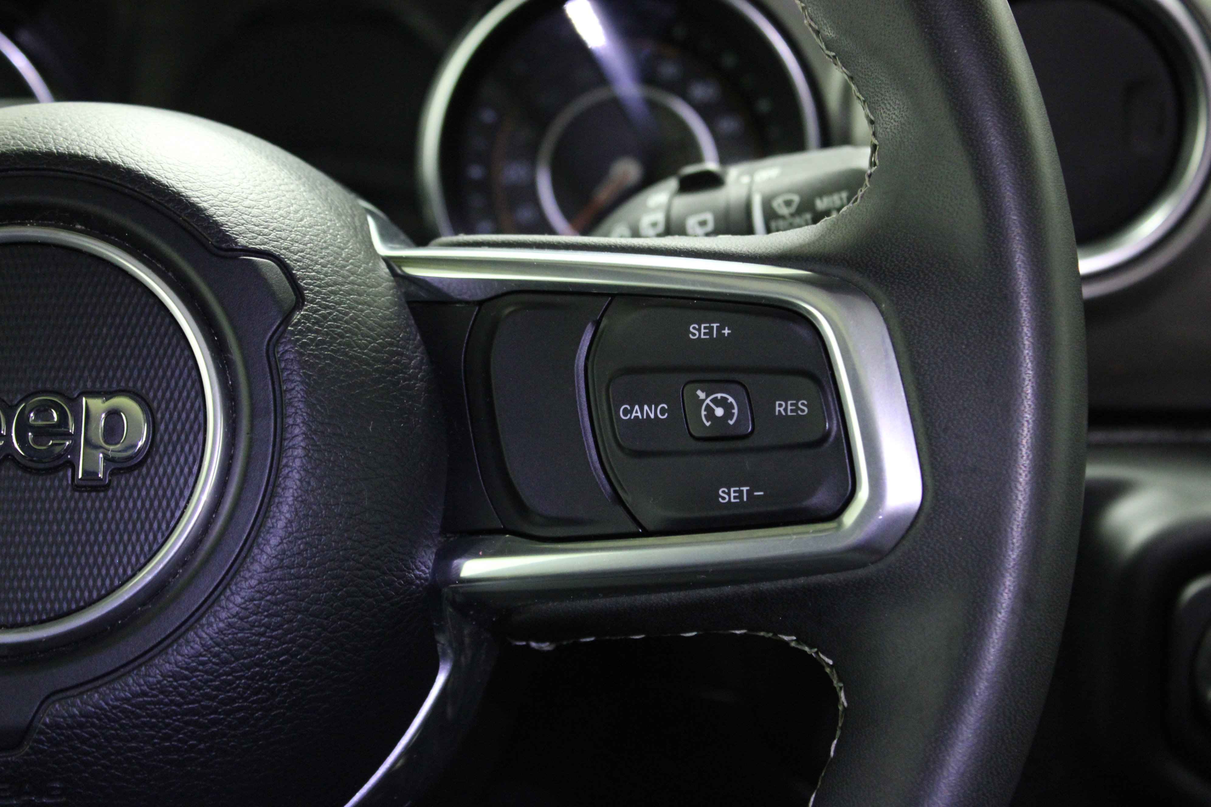 Used 2023 Jeep Wrangler Unlimited Sahara AWD/4WD image 22