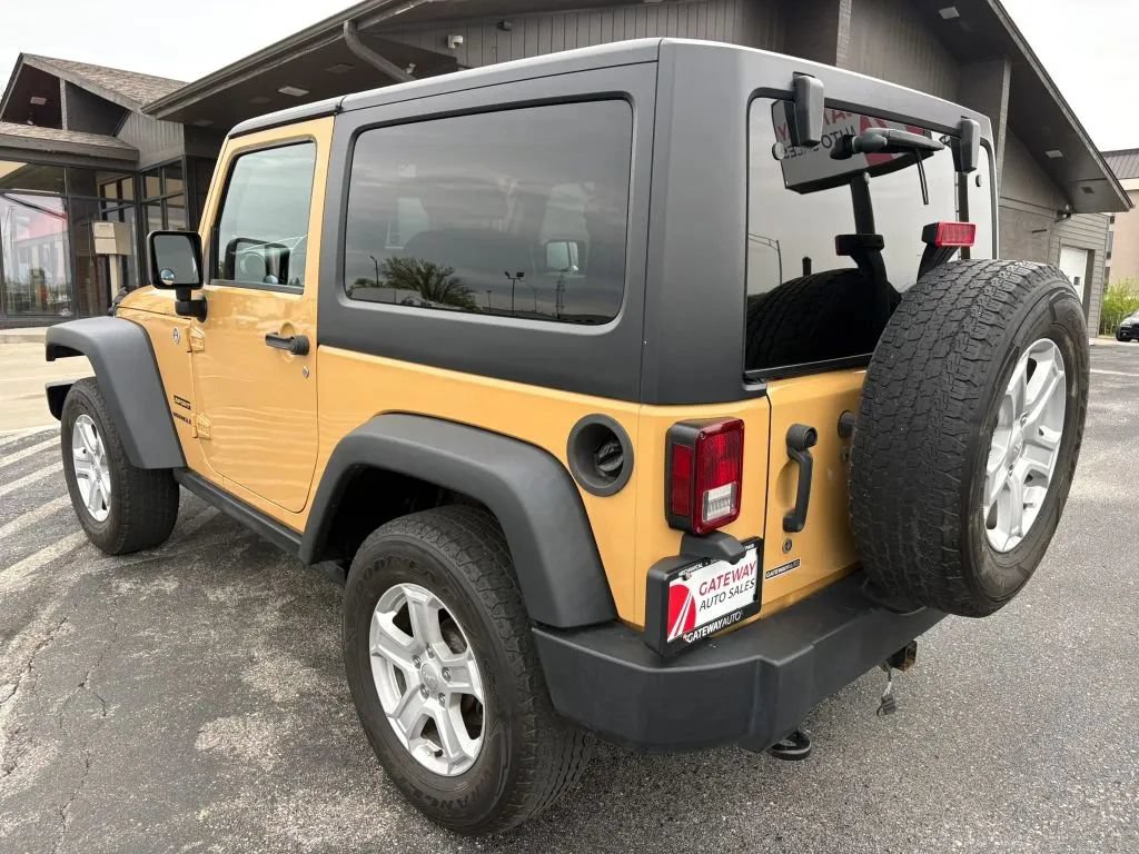 Used 2013 Jeep Wrangler Sport AWD/4WD image 3