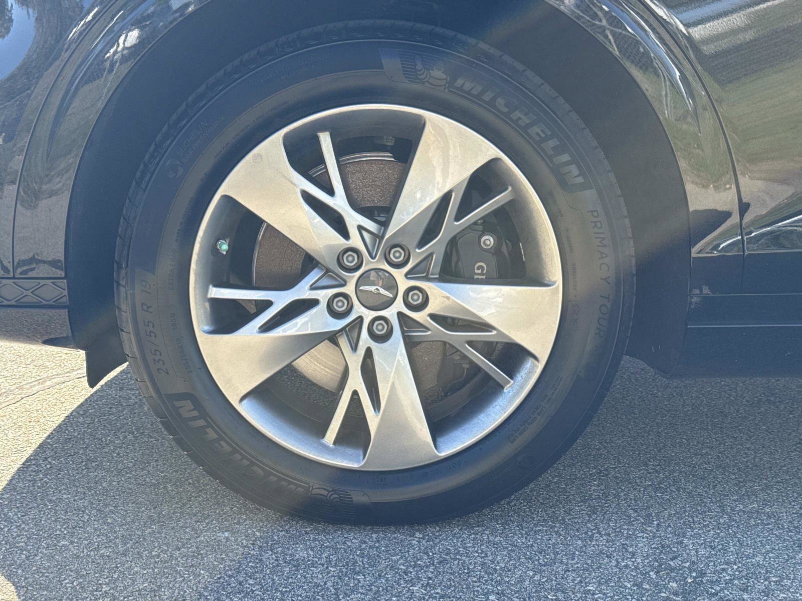 Used 2024 Genesis GV70 3.5T Sport image 9