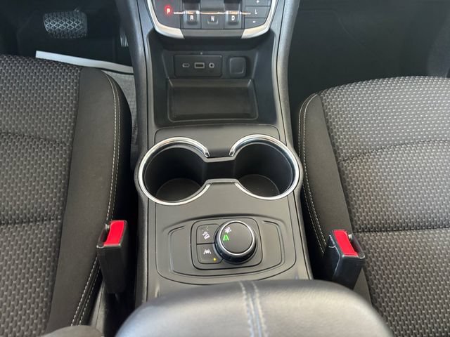 Used 2024 GMC Terrain SLE FWD image 6