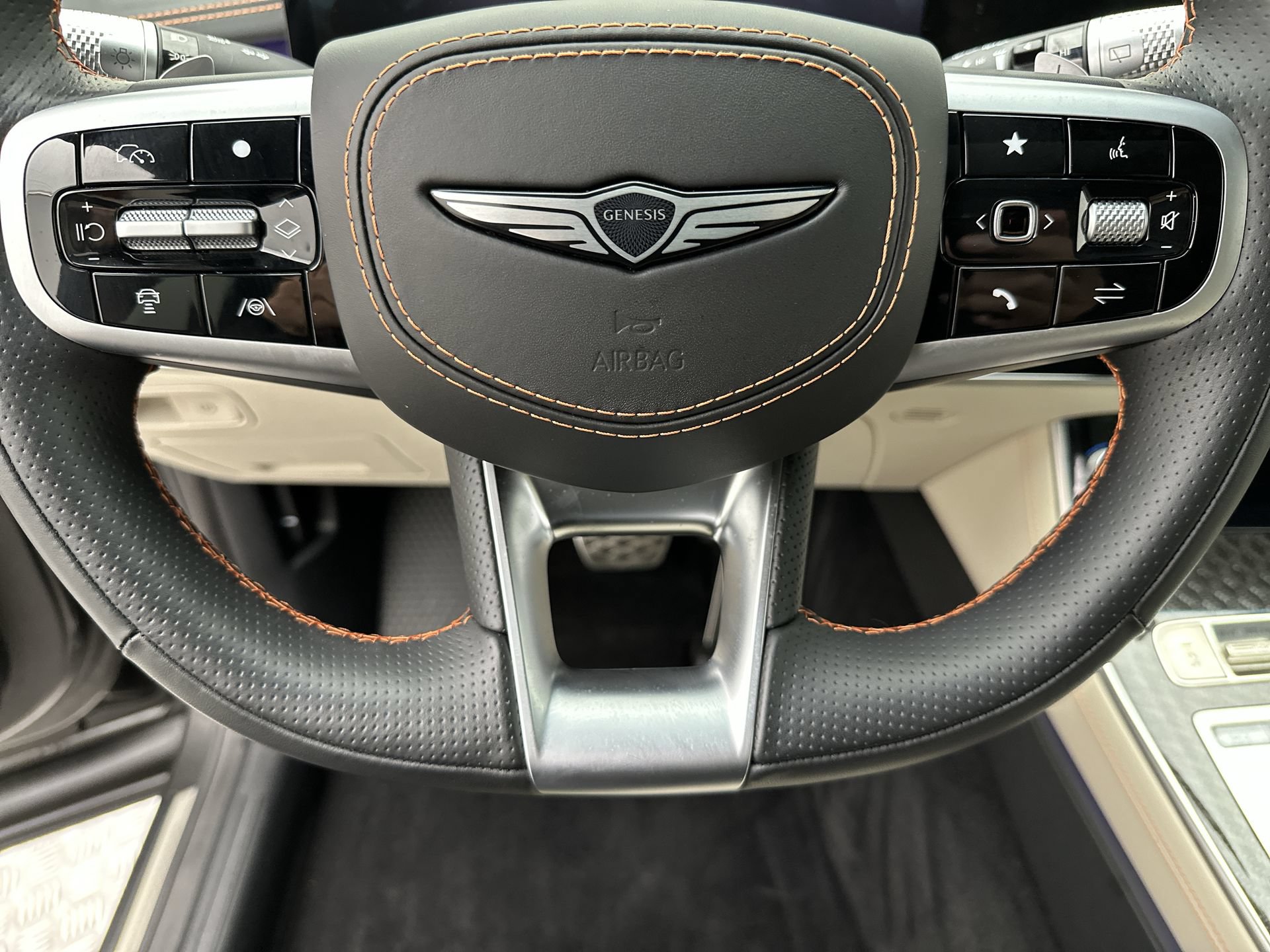 Certified 2026 Genesis GV70 3.5T Sport Prestige AWD/4WD image 14