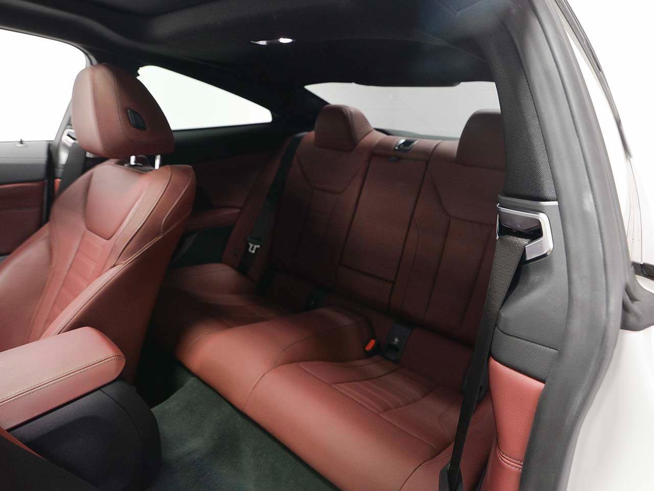 Certified 2024 BMW 430i Coupe w/ M Sport Package RWD image 9
