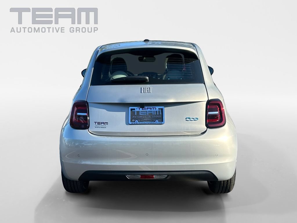 New 2025 FIAT 500 e FWD image 6