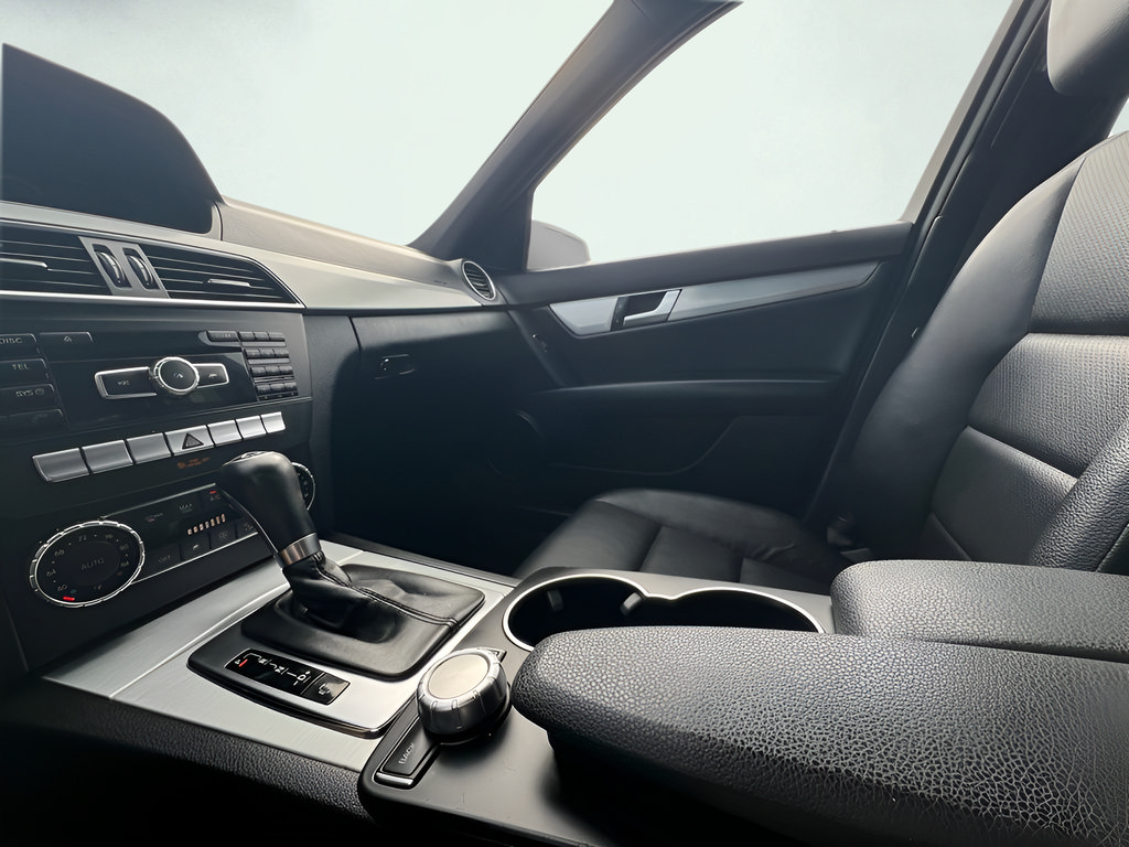 Used 2014 Mercedes-Benz C 250 Sedan image 45