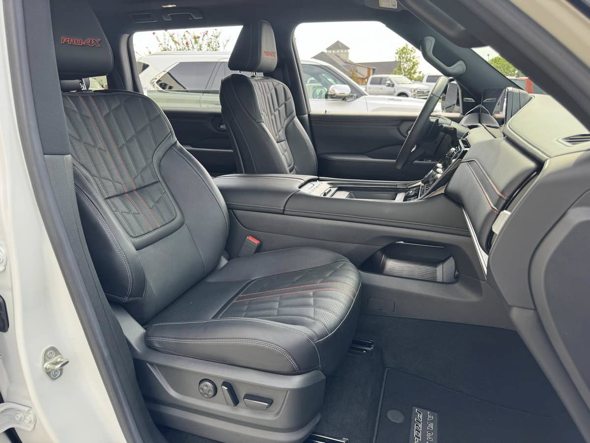 Used 2025 Nissan Armada PRO-4X w/ Pro-4X Premium Package AWD/4WD image 12