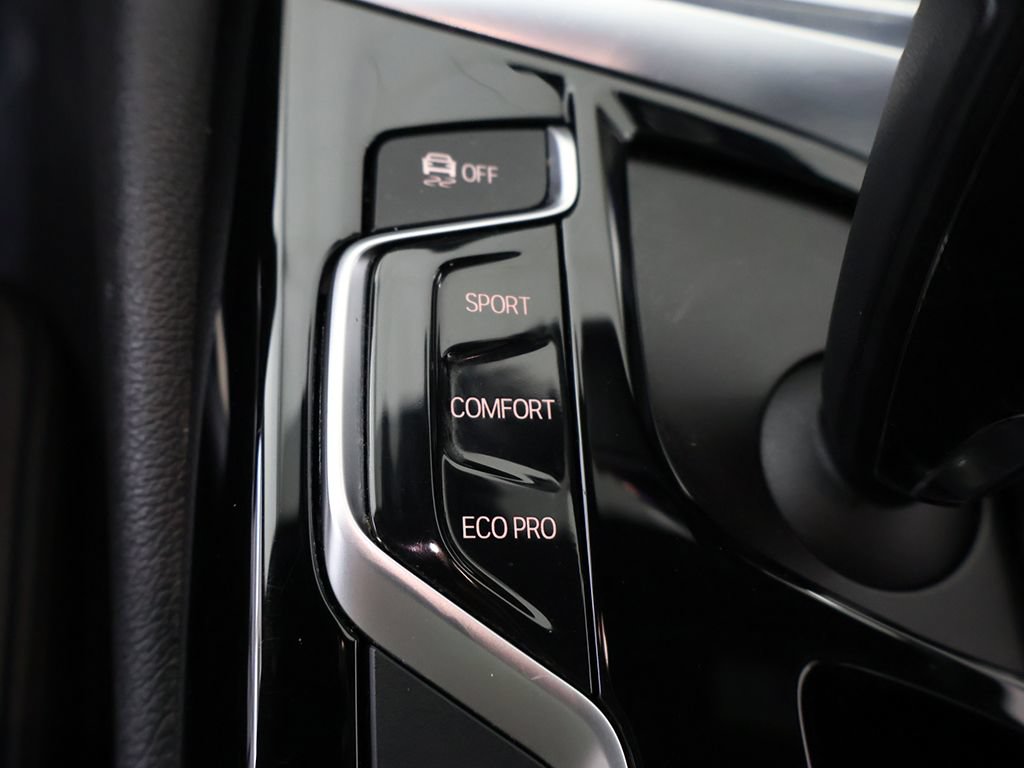 Used 2018 BMW 530e xDrive AWD/4WD image 57
