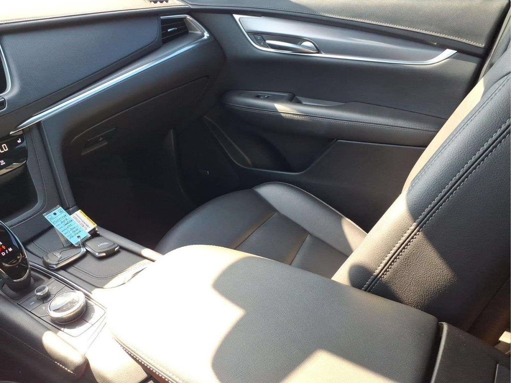 Used 2023 Cadillac XT5 Luxury FWD image 11