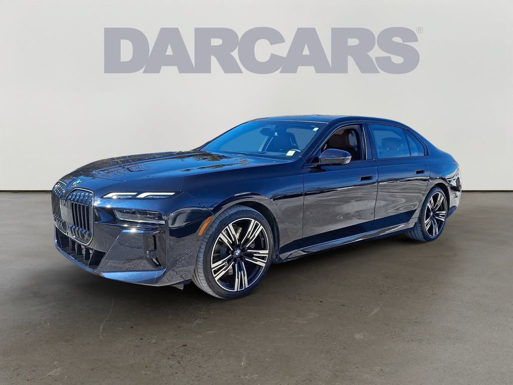Certified 2025 BMW 760i xDrive w/ Executive Package AWD/4WD image 3