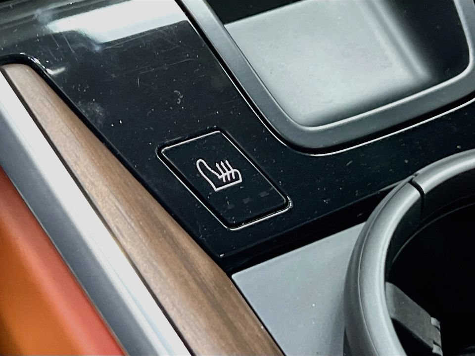 Certified 2023 Porsche 911 Sport Classic RWD image 22