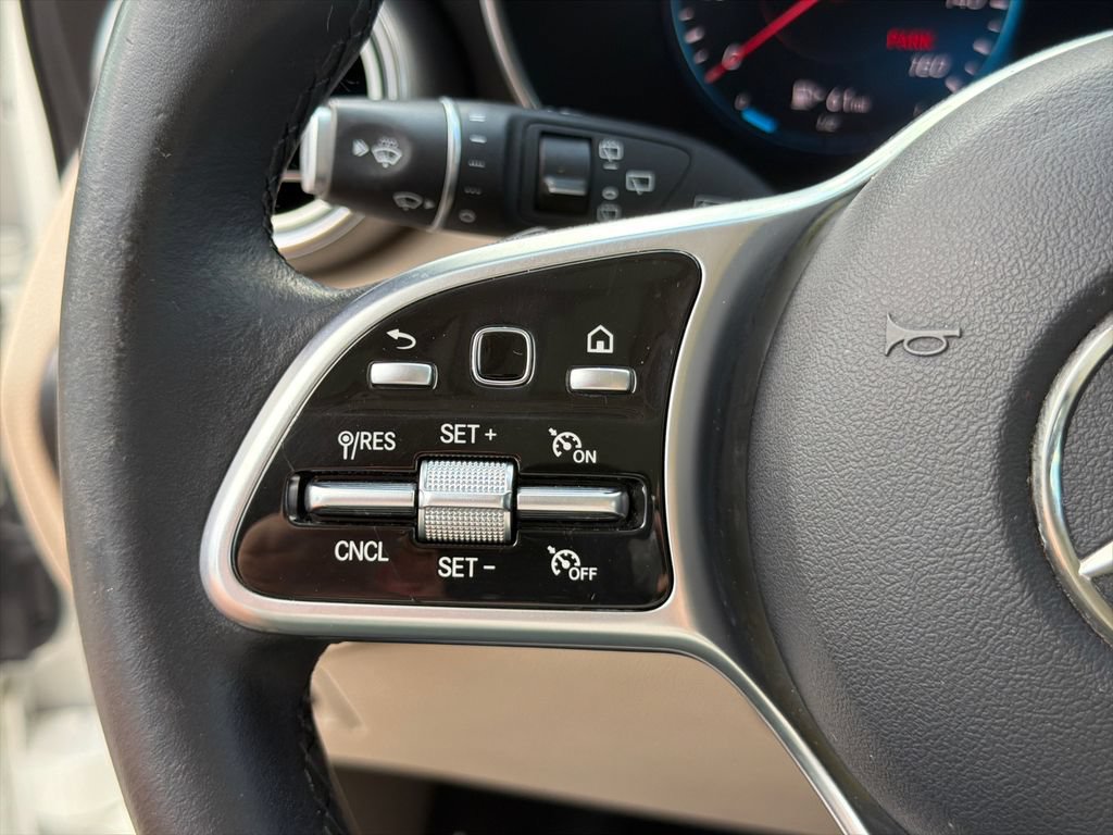 Used 2021 Mercedes-Benz GLC 300 w/ Premium Package image 26