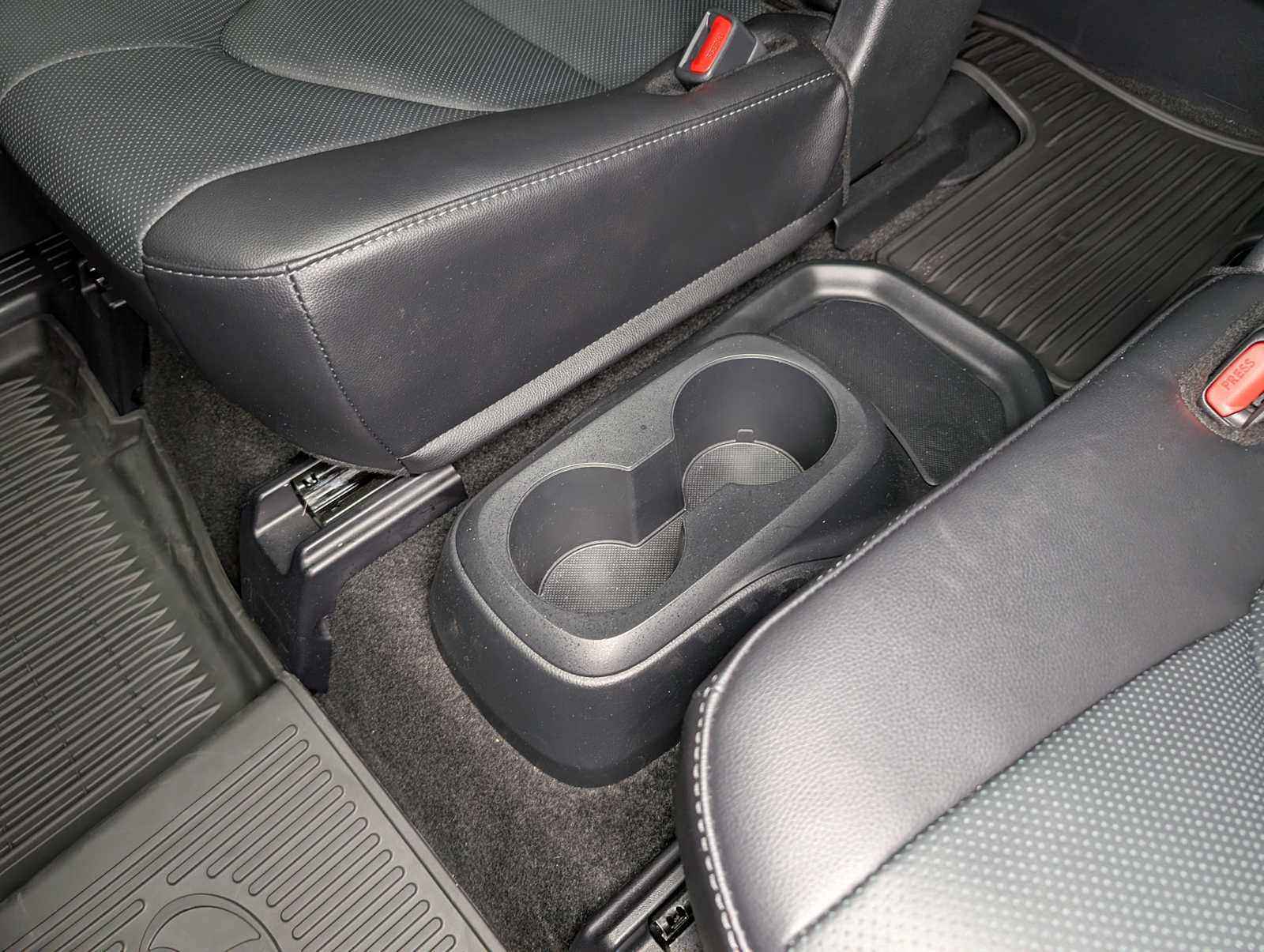 Used 2024 Toyota Highlander Platinum image 24