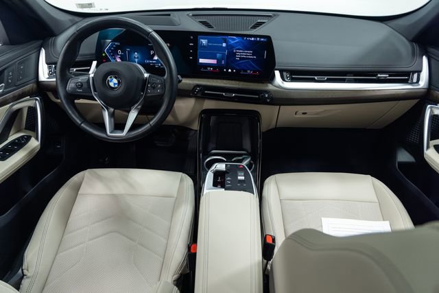 Used 2025 BMW X1 xDrive28i w/ Technology Package image 21