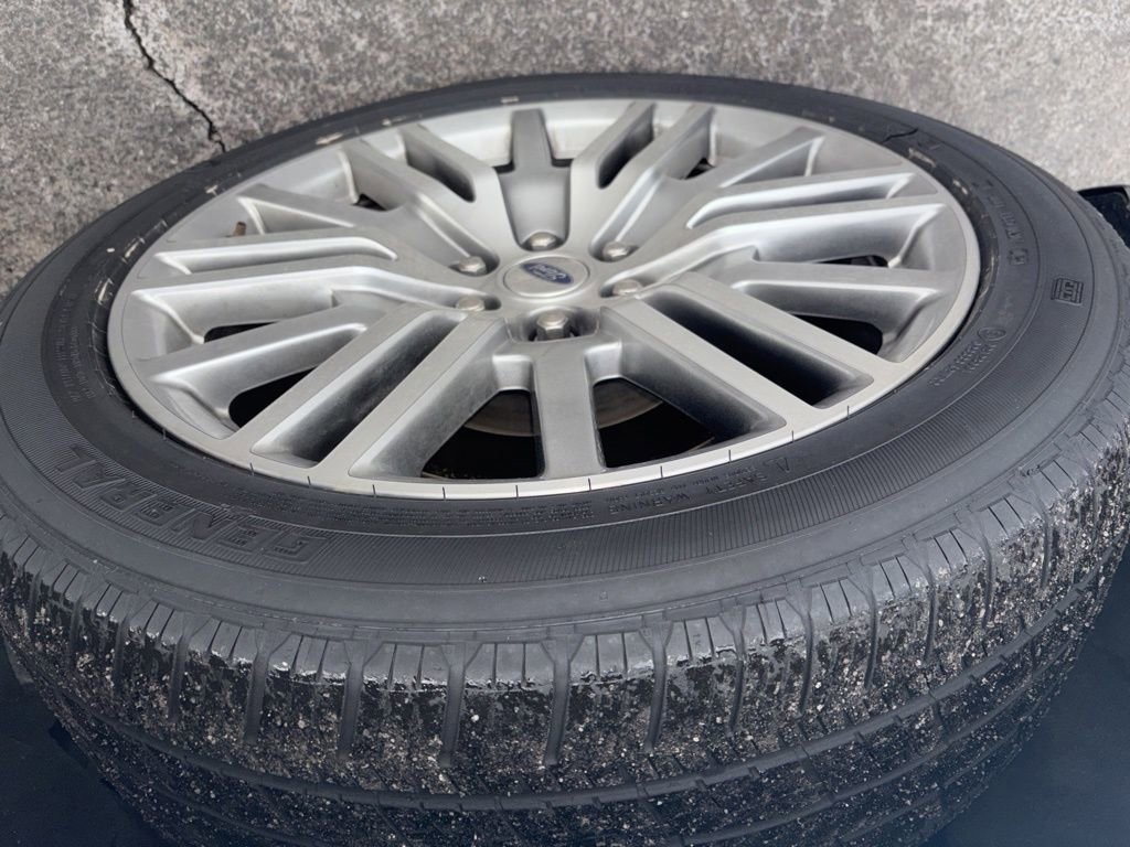 Used 2024 Ford Expedition Limited image 25