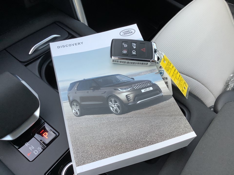 New 2026 Land Rover Discovery S AWD/4WD image 37