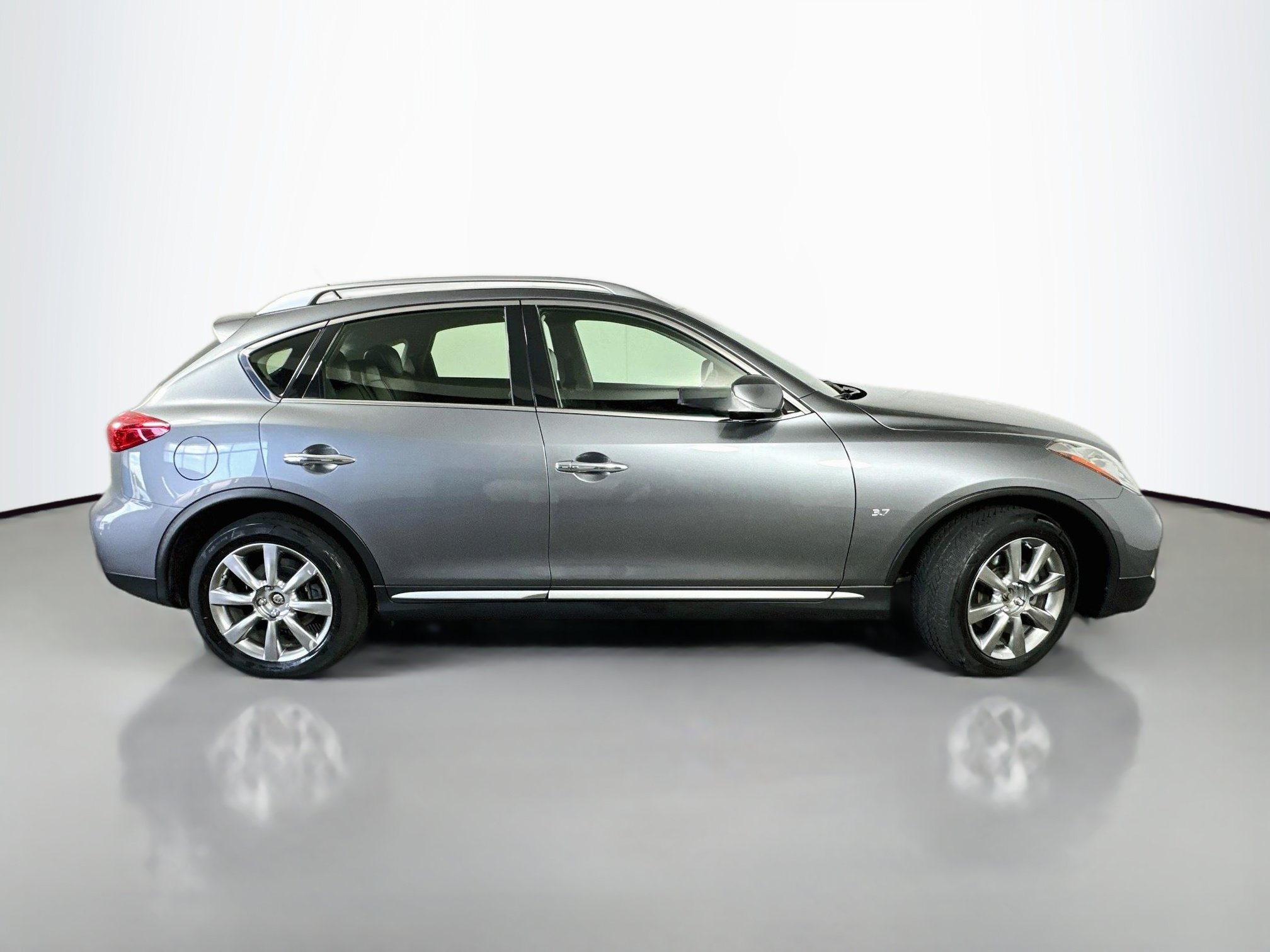 Used 2017 INFINITI QX50 AWD w/ Premium Plus Package image 8