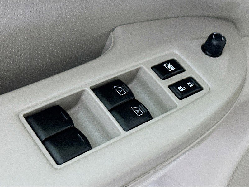 Used 2017 Nissan Quest SV image 18