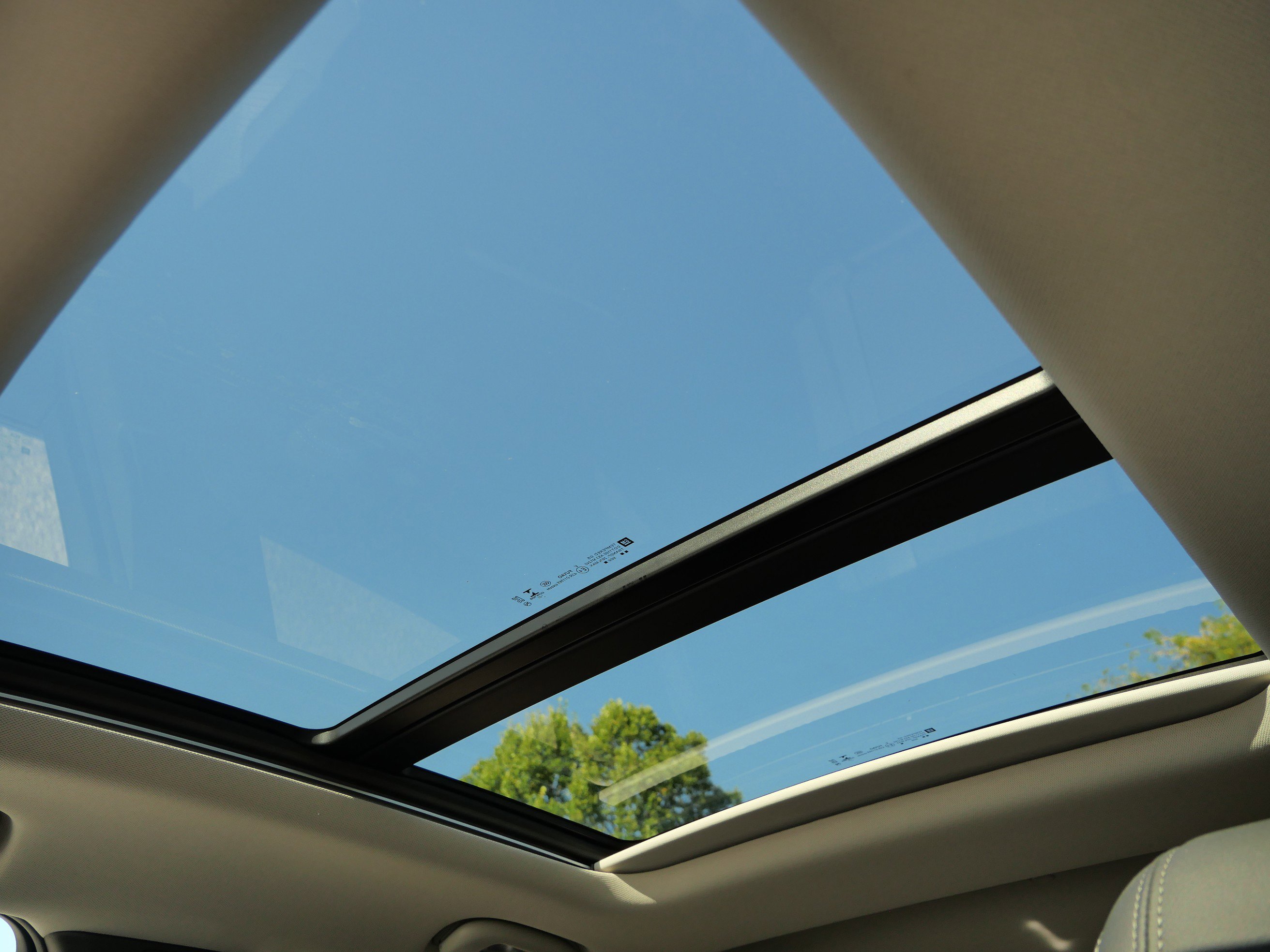 Used 2023 Buick Encore GX Essence w/ Experience Buick Package image 29