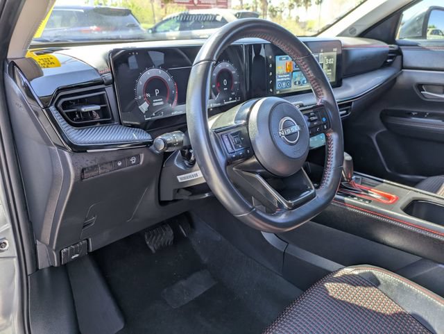 Certified 2025 Nissan Kicks SR FWD image 11
