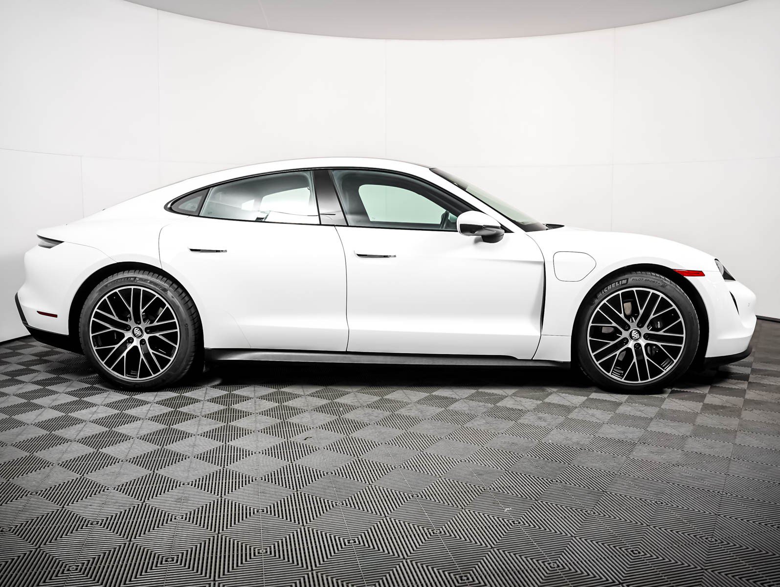 Certified 2023 Porsche Taycan RWD image 11