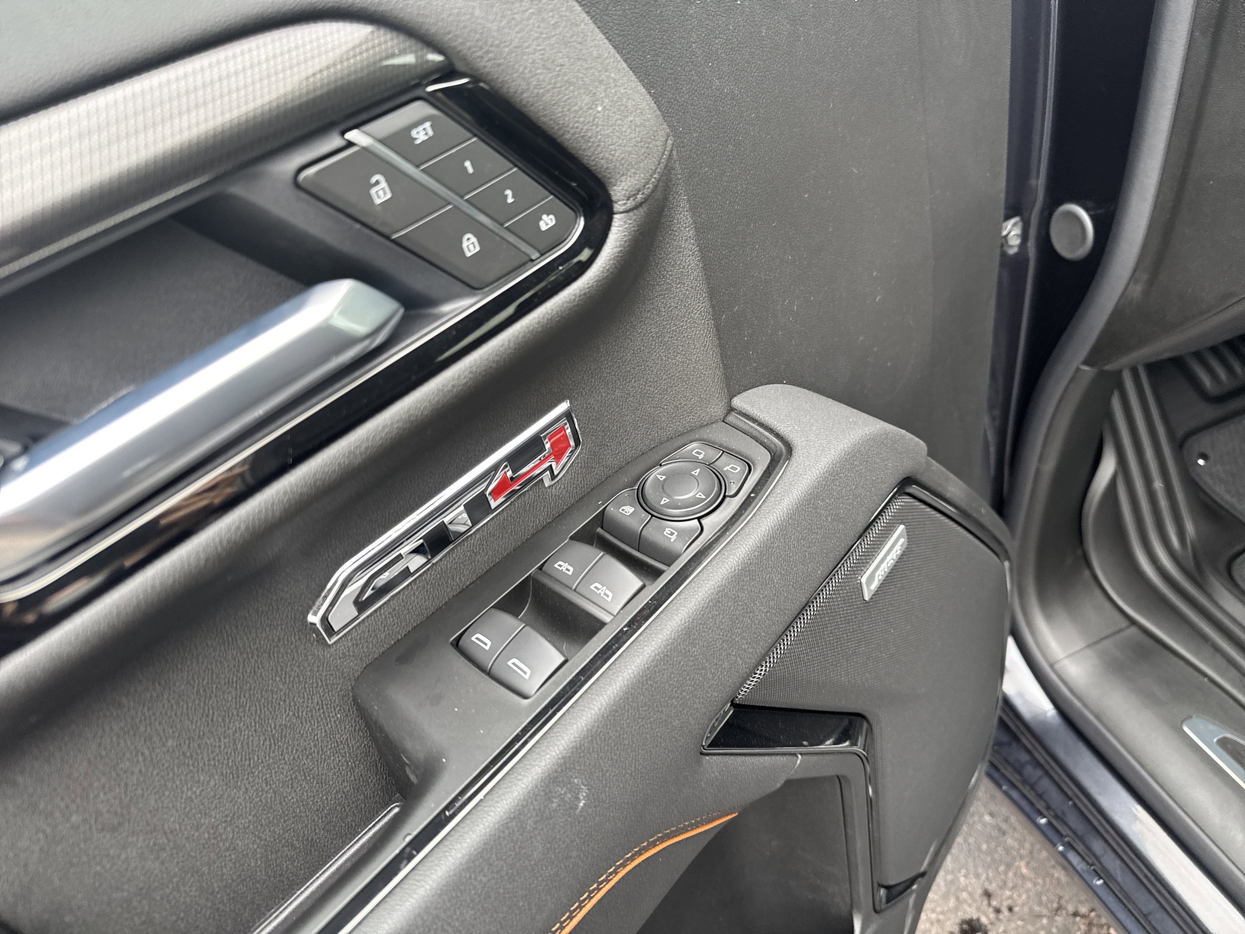 New 2026 GMC Sierra 1500 AT4 image 17