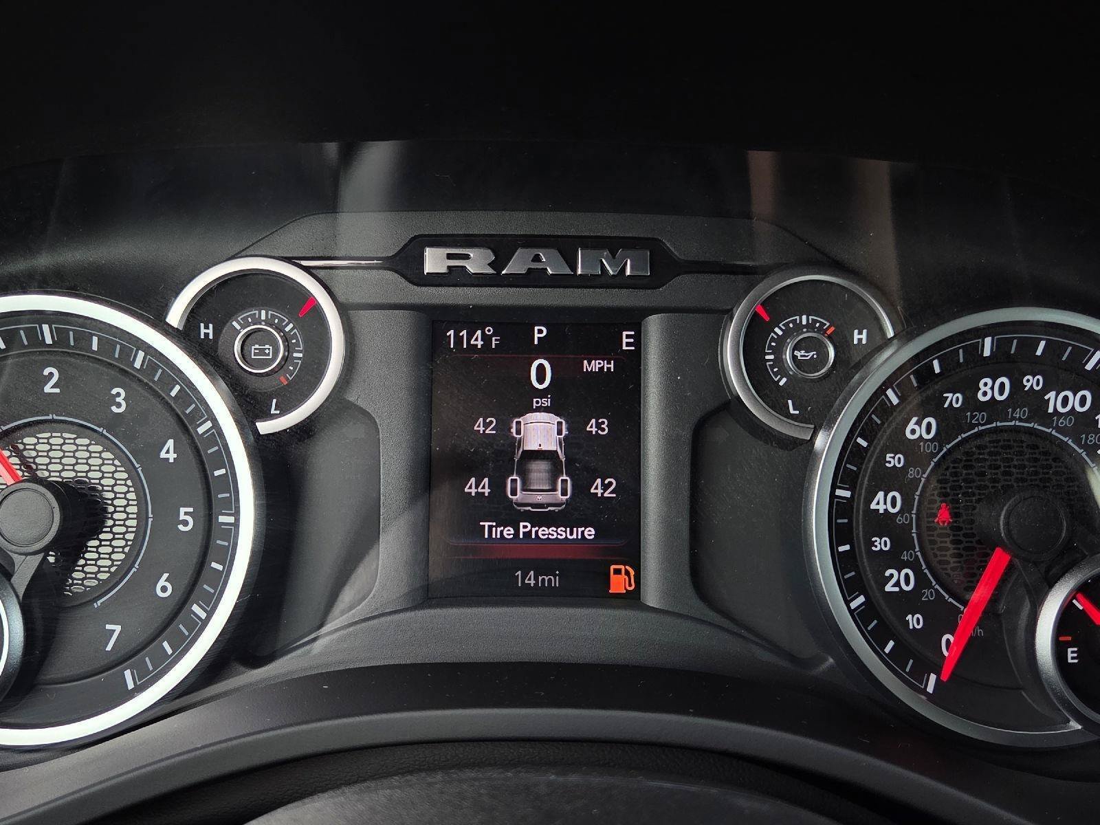 New 2026 RAM 1500 Express AWD/4WD image 16