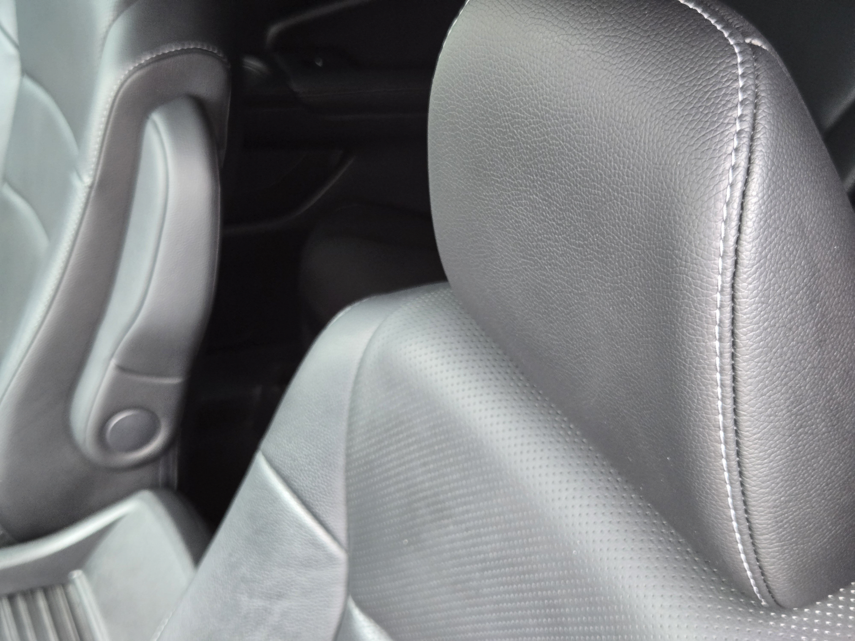 Used 2022 Honda Passport EX-L image 12