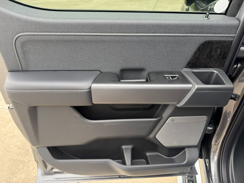 New 2025 Ford F350 Lariat w/ Chrome Package image 35