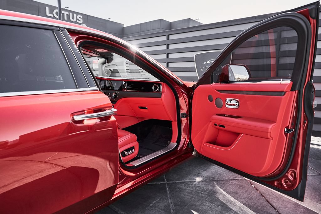 Used 2024 Rolls-Royce Ghost AWD/4WD image 22
