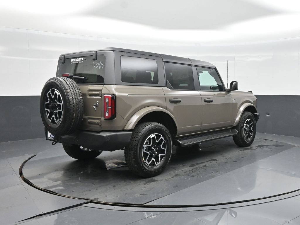 New 2026 Ford Bronco Outer Banks image 7