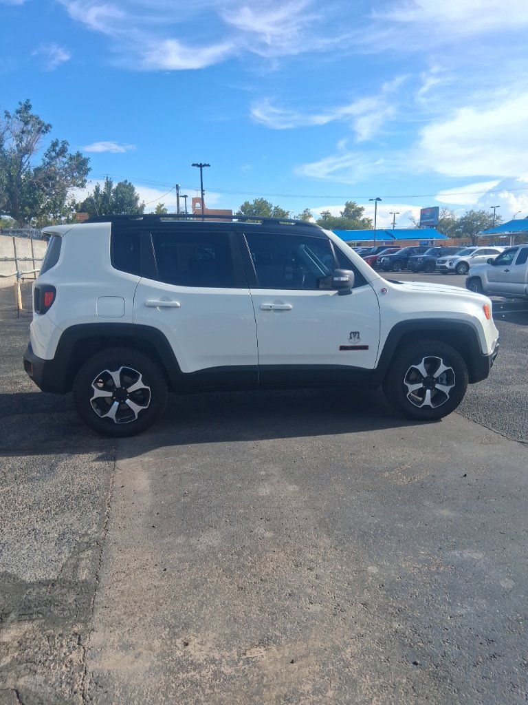 Used 2020 Jeep Renegade Trailhawk w/ Popular Equipment Group AWD/4WD image 2