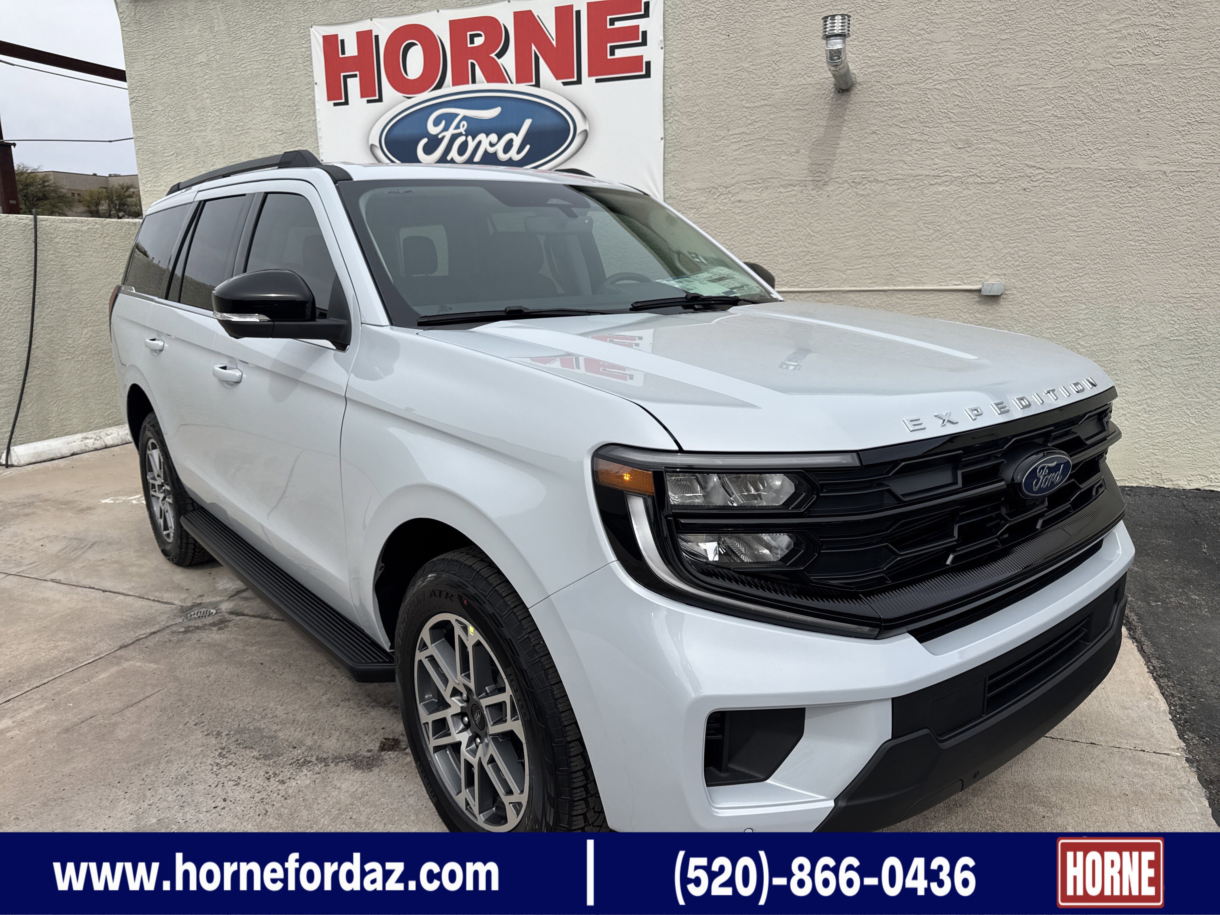 New 2026 Ford Expedition Active image 1