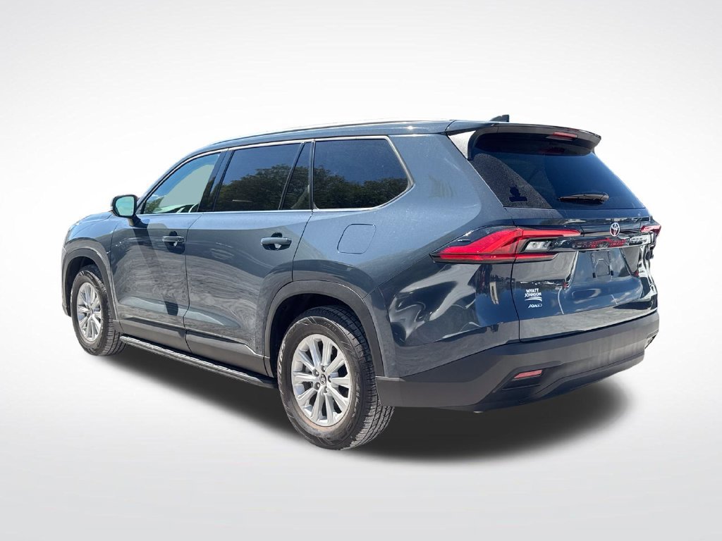 Used 2024 Toyota Grand Highlander AWD image 3