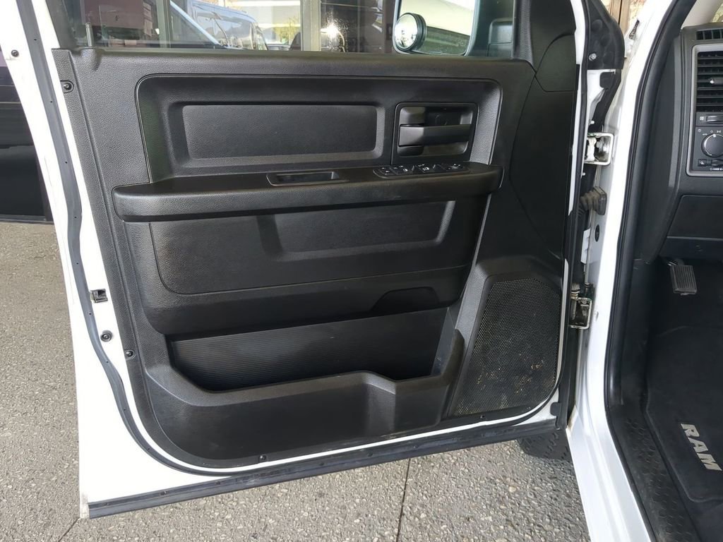 Used 2019 RAM 1500 Tradesman w/ Chrome Plus Package RWD image 22