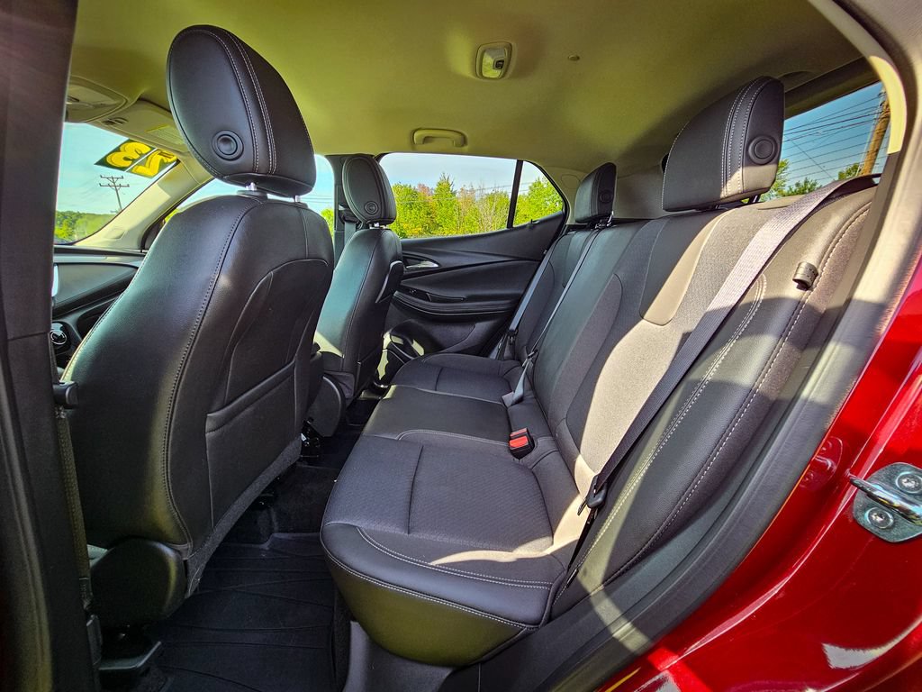 Used 2023 Buick Encore GX Preferred w/ Cold Weather Comfort Package AWD/4WD image 30