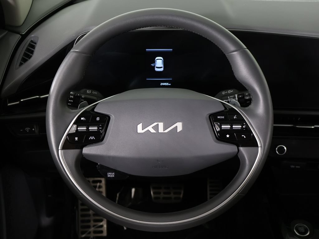 Used 2023 Kia Niro EX Touring FWD image 40