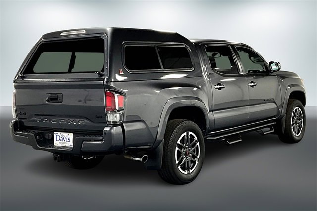 Used 2021 Toyota Tacoma Limited image 8