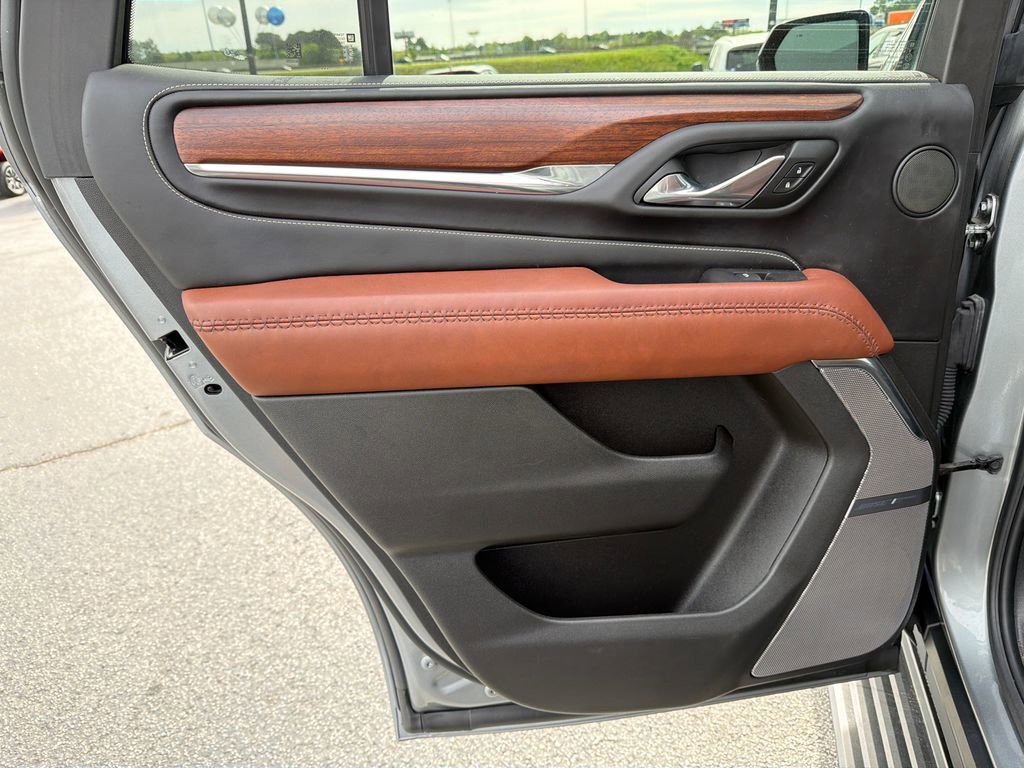 Used 2023 GMC Yukon Denali Ultimate w/ LPO, Floor Liner Package image 22