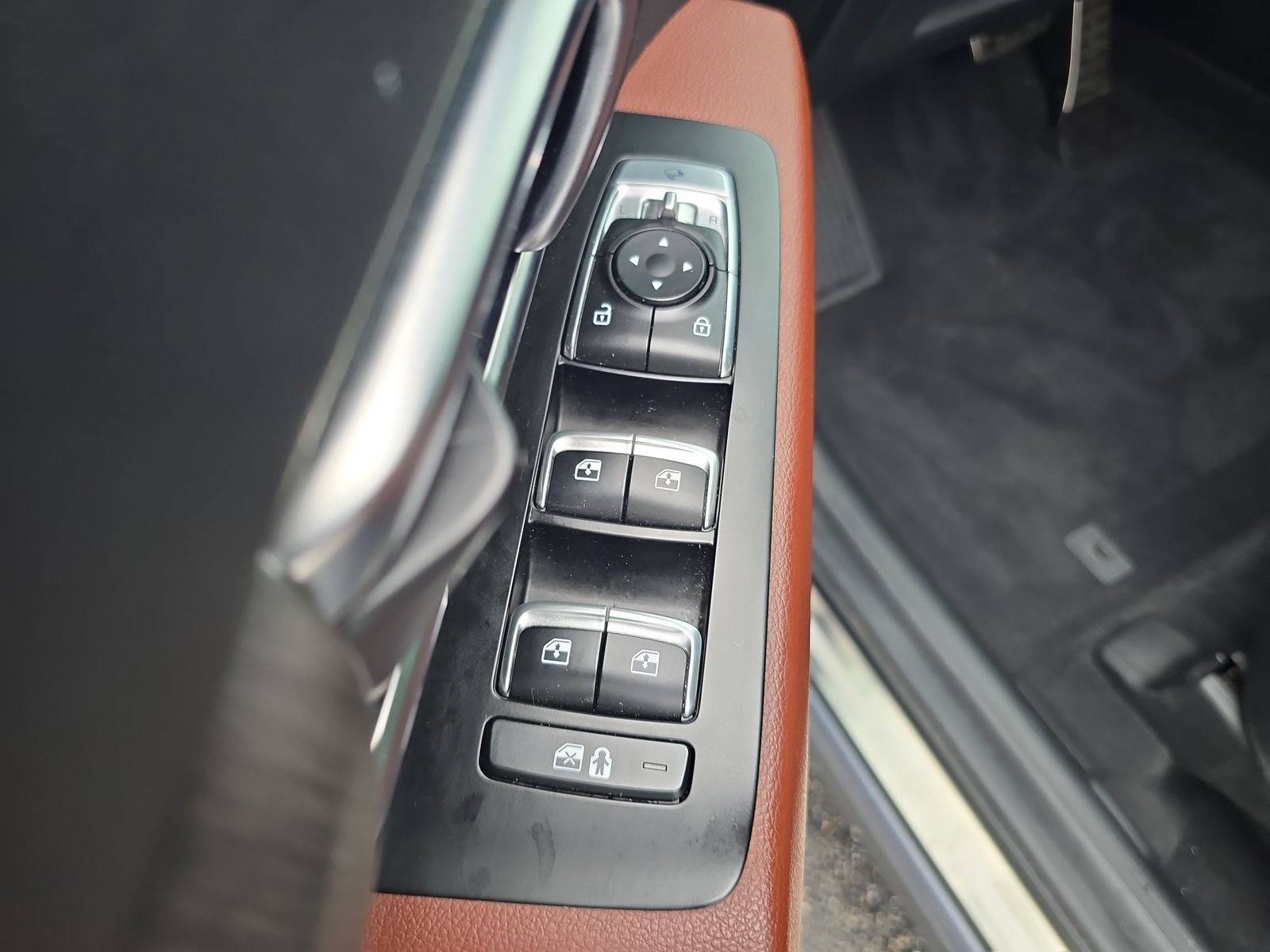 Used 2023 Kia Telluride SX FWD image 15