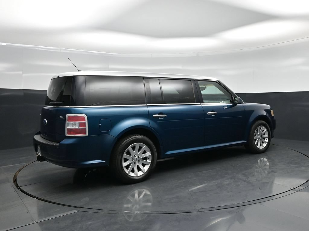 Used 2011 Ford Flex SEL FWD image 23