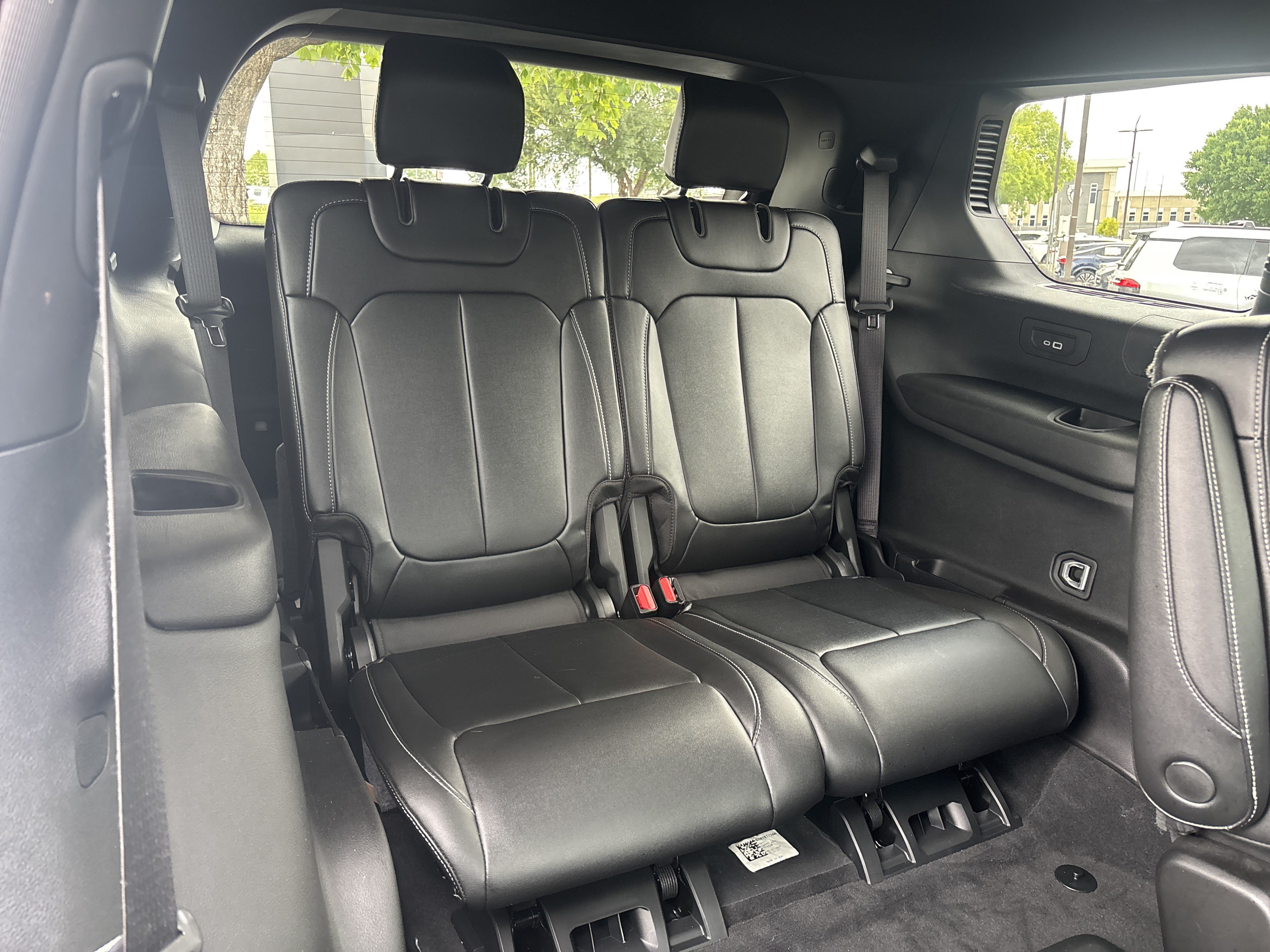 Used 2024 Jeep Grand Cherokee L Limited w/ Black Appearance Package AWD/4WD image 33