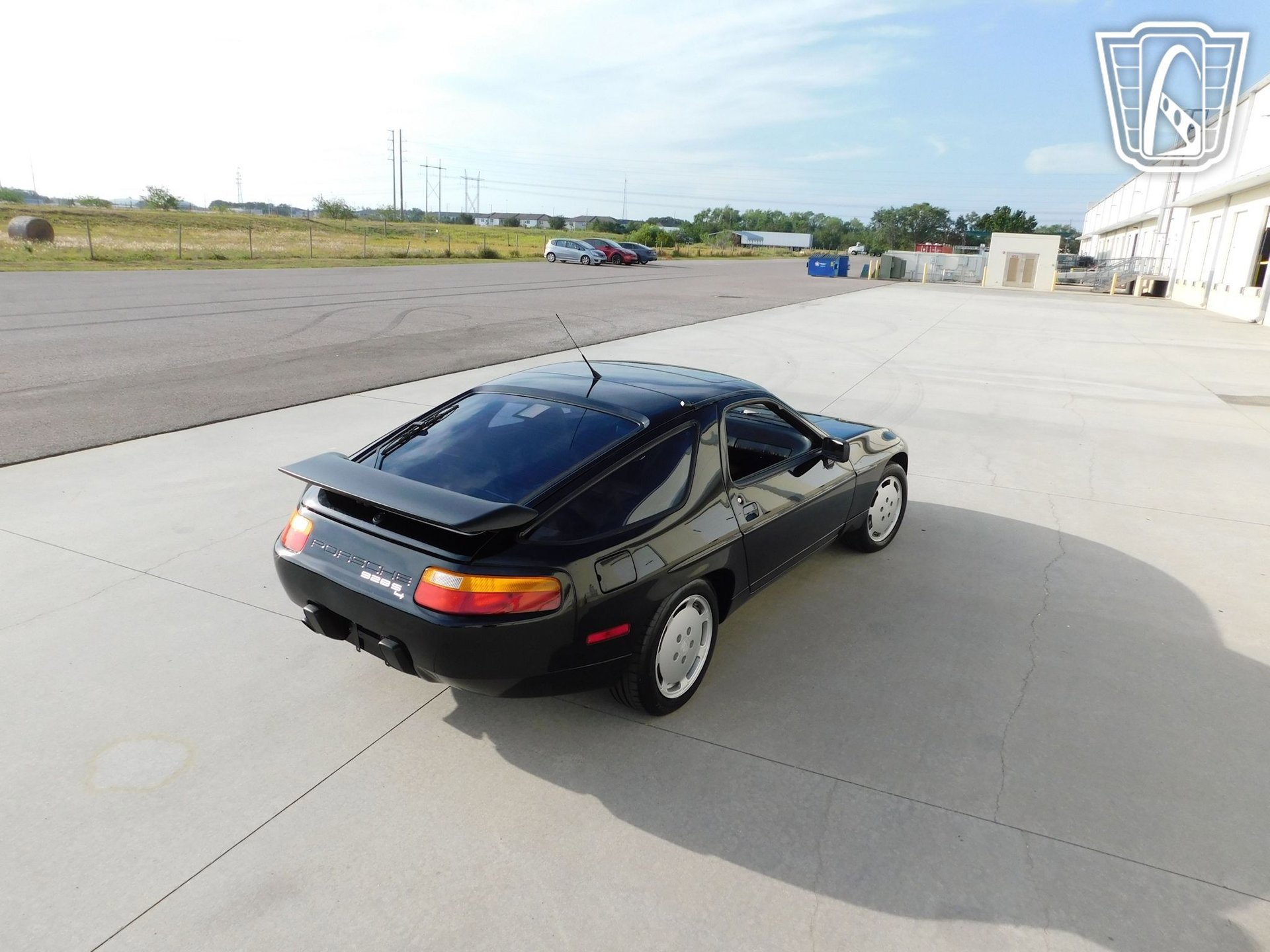 Used 1989 Porsche 928 S4 RWD image 16