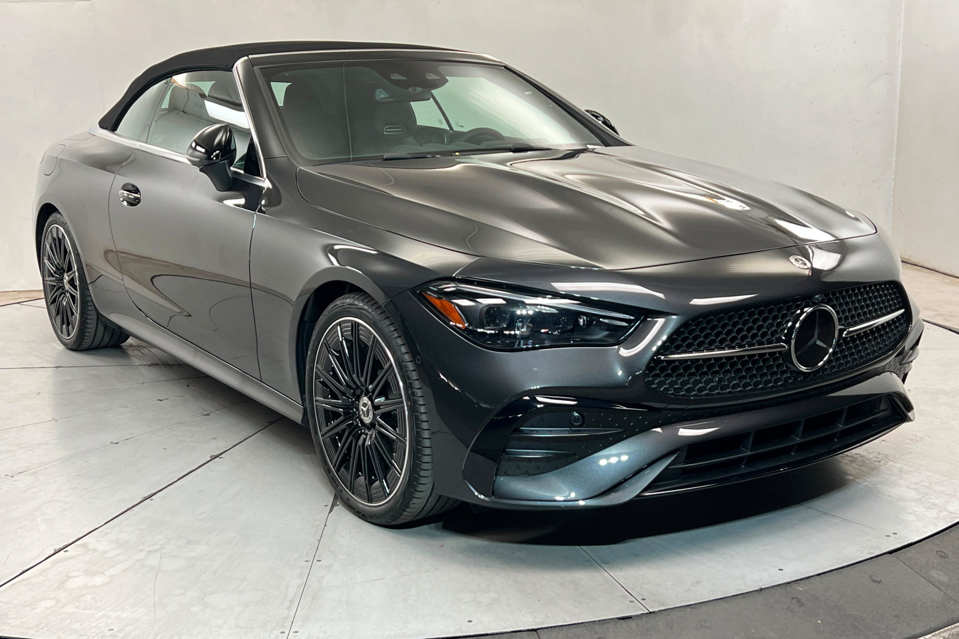 New 2027 Mercedes-Benz CLE 450 4MATIC Cabriolet image 7