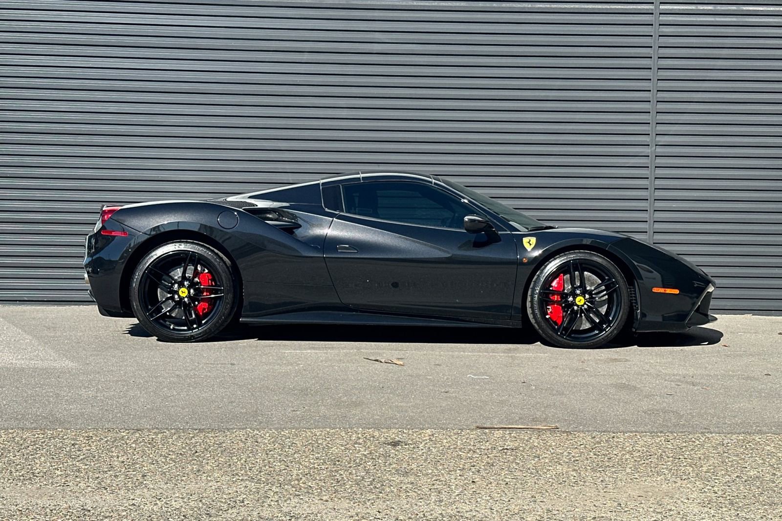 Used 2018 Ferrari 488 Spider image 9